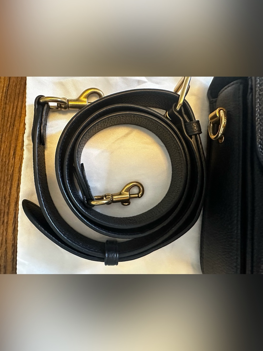 Original Coach Cassie Top Handle Crossbody - Picture 4 of 5
